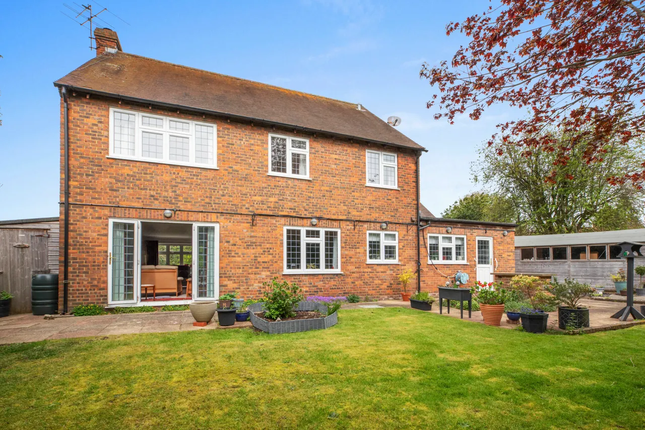 Yew Tree Close, Stoke Mandeville, HP22, photo 18