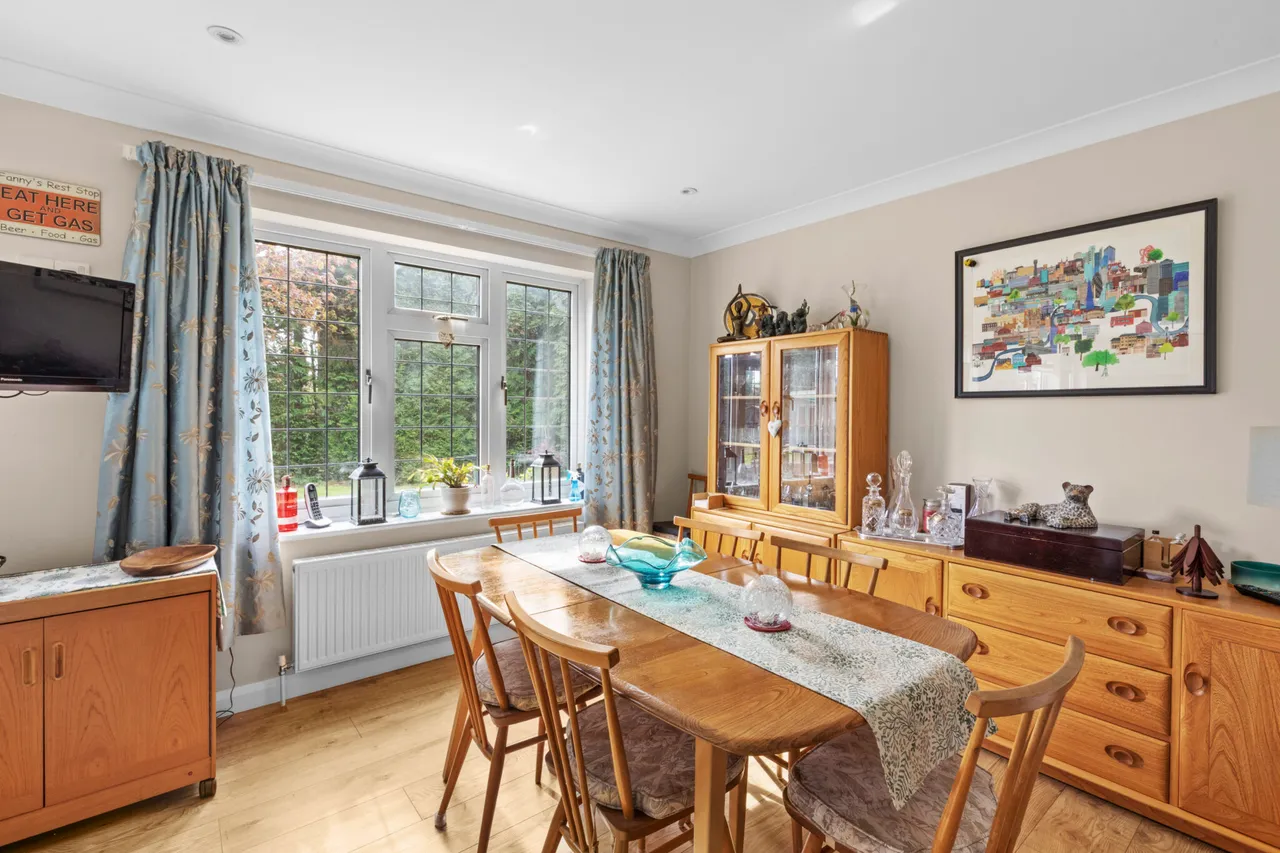 Yew Tree Close, Stoke Mandeville, HP22, photo 7