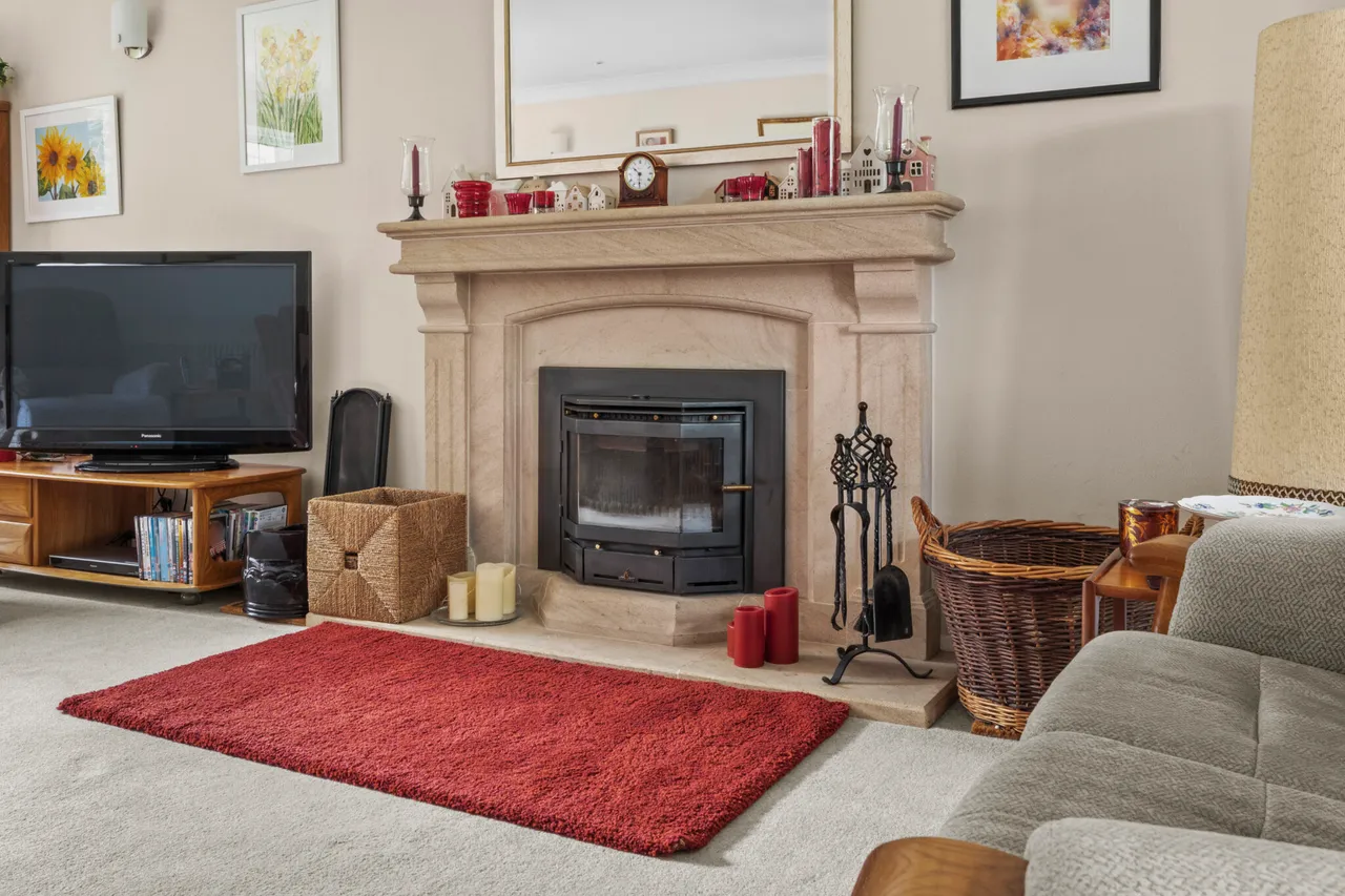 Yew Tree Close, Stoke Mandeville, HP22, photo 6