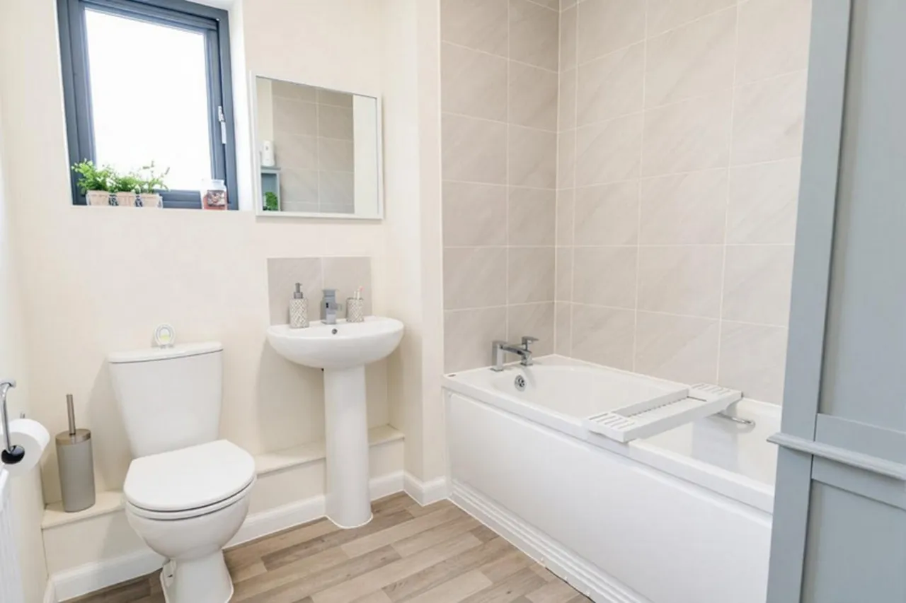 Blackthorn Drive, Harlow, CM17, photo 9
