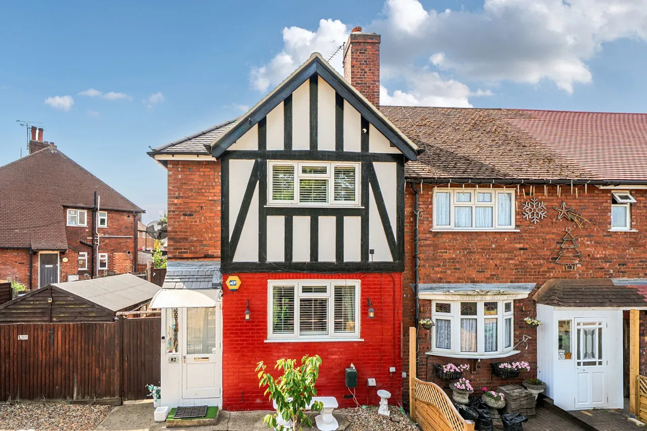 2 bed house for sale — Middle Park Avenue, SE9