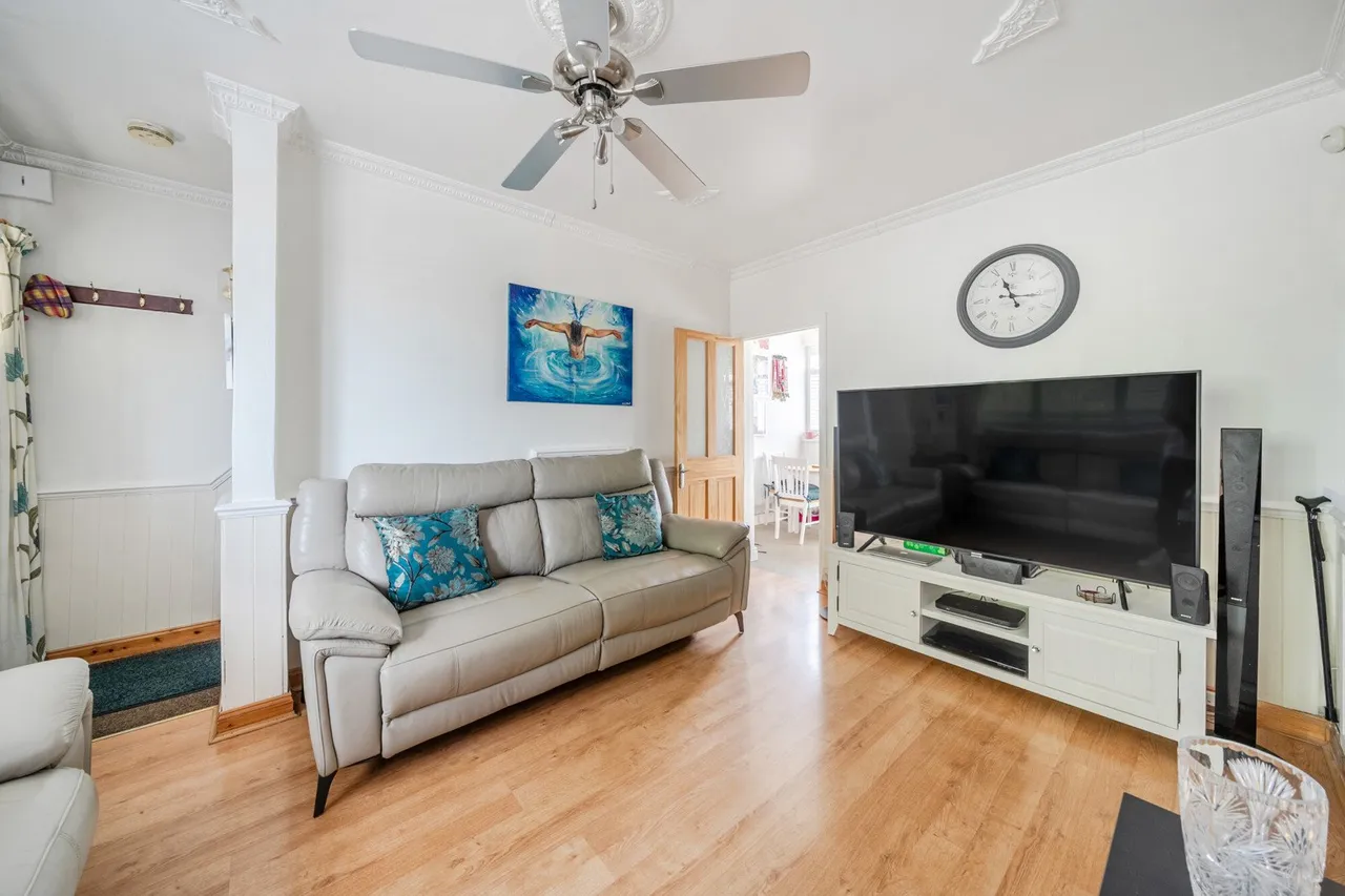 Middle Park Avenue, SE9, photo 16