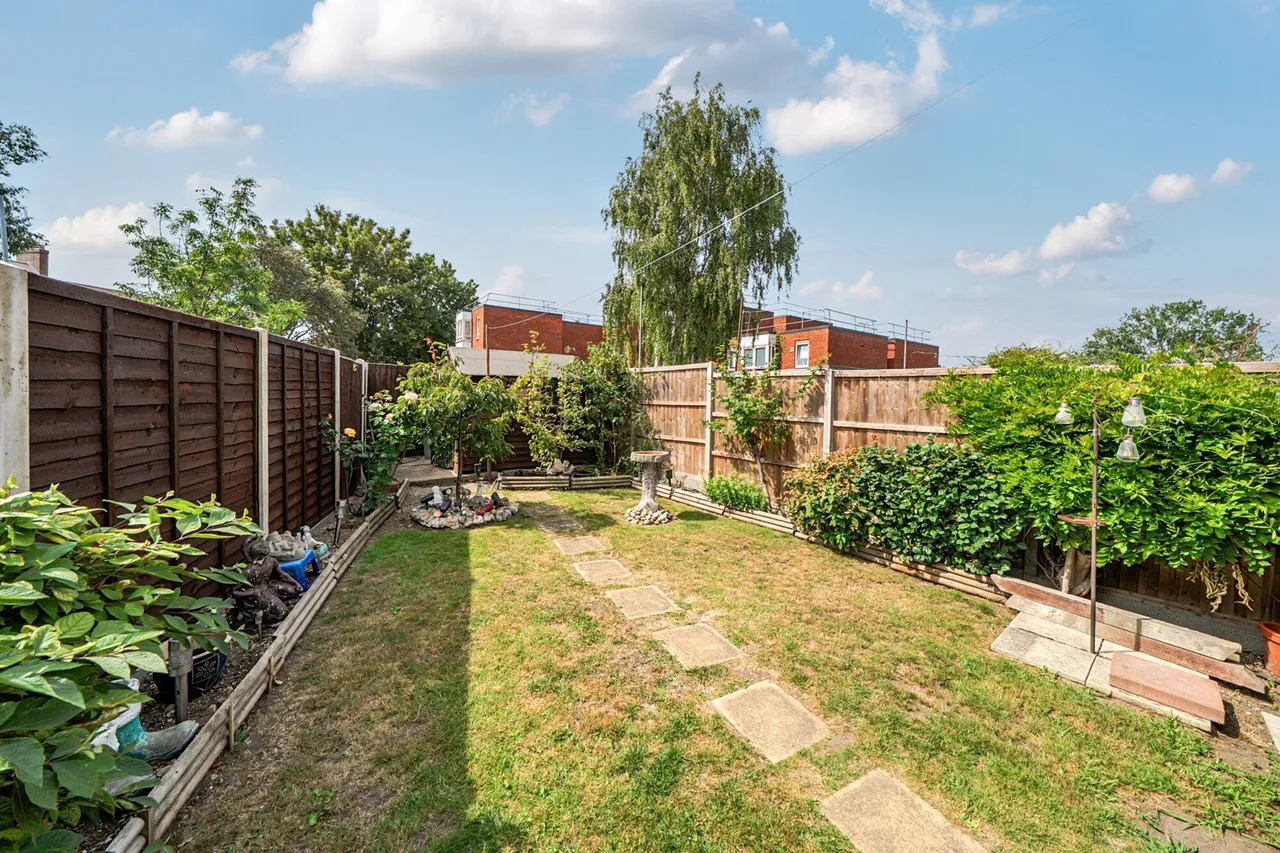 Middle Park Avenue, SE9, photo 8