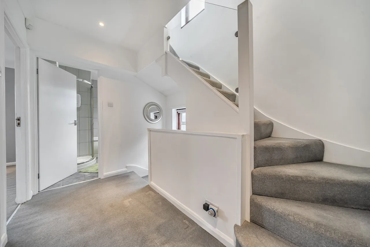 Bexley Lane, DA14, photo 9