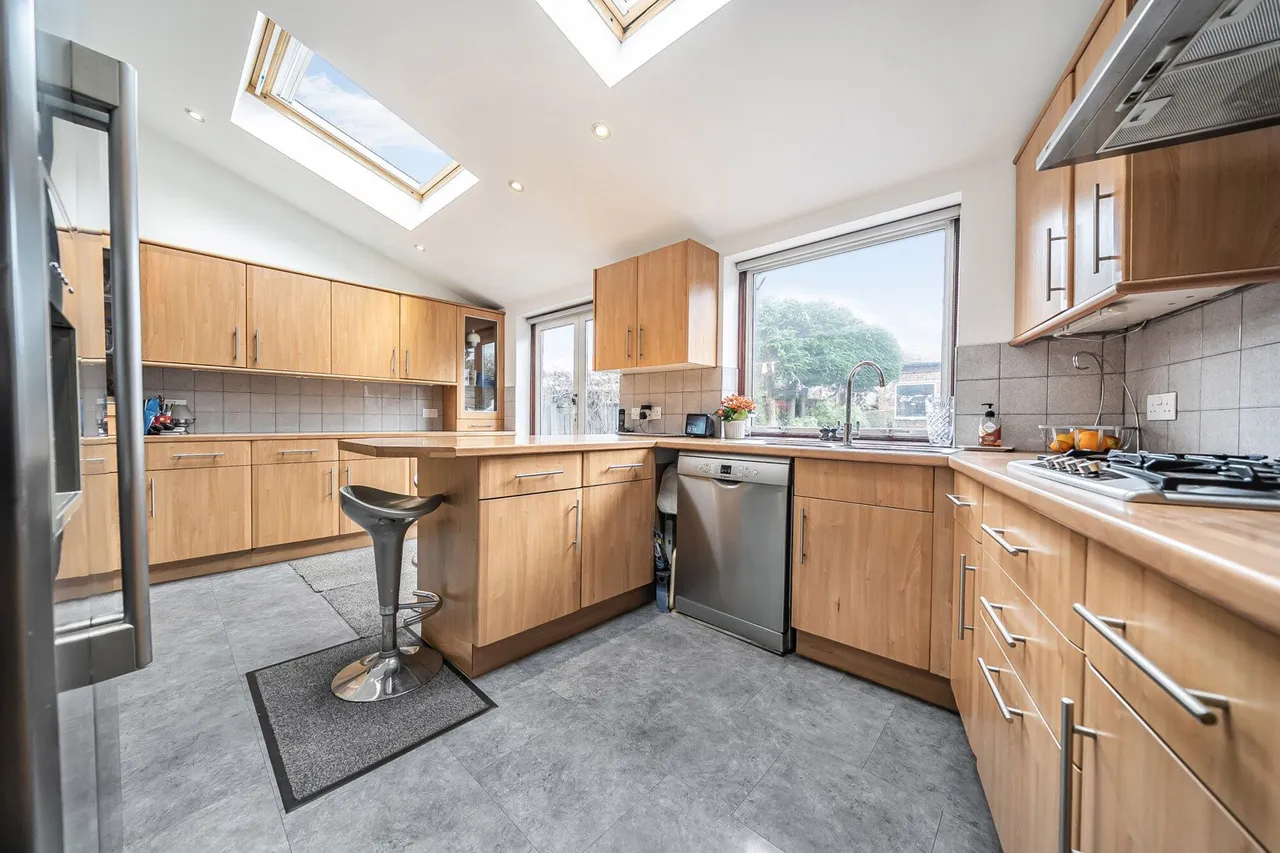 Bexley Lane, DA14, photo 25