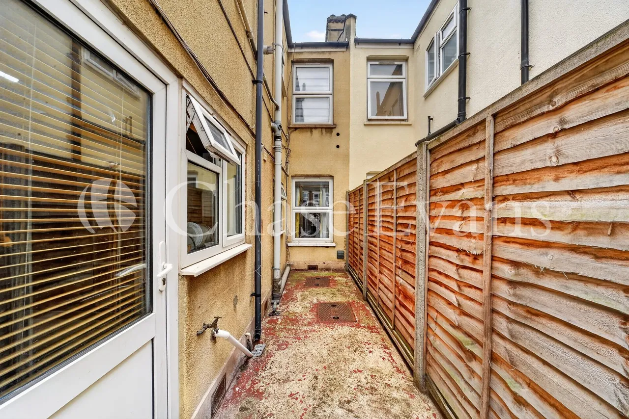 Silverland Street, Newham, London, E16, photo 10