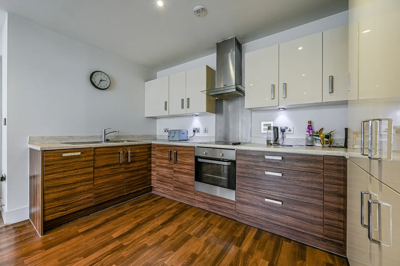 Flat 16, 9 Hazel Lane, London, photo 10