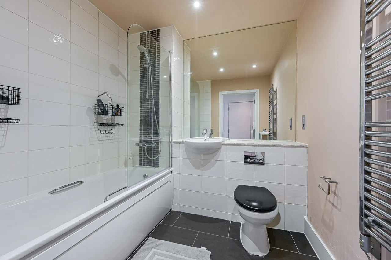 Flat 16, 9 Hazel Lane, London, photo 6