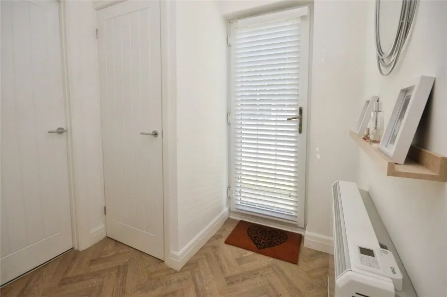 Bungalow Under Offer with 1 bedroom in Cedar Court, Bishops Stortford, CM23, photo 8