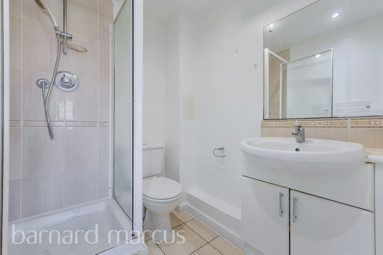 Tilley Road, Feltham, photo 7