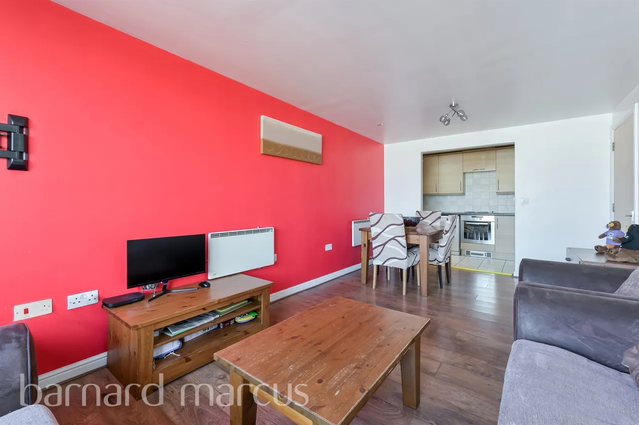 Tilley Road, Feltham, photo 10