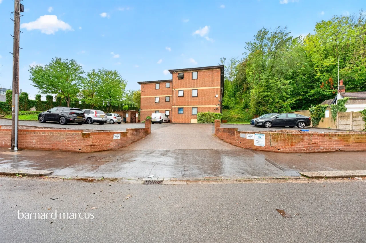 1 bed flat for sale, Montpelier Road, Purley, CR8