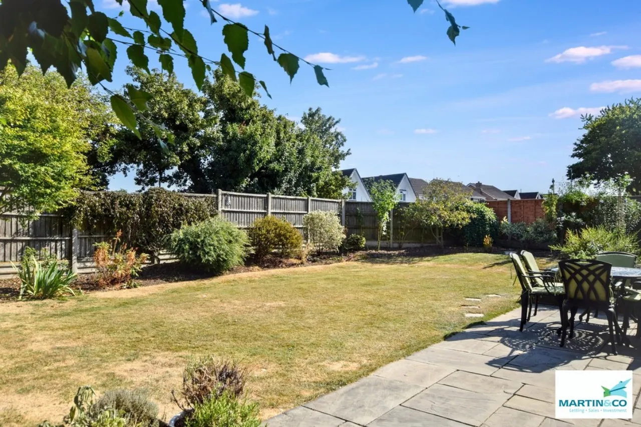 Blenheim Close, Hinckley, photo 11