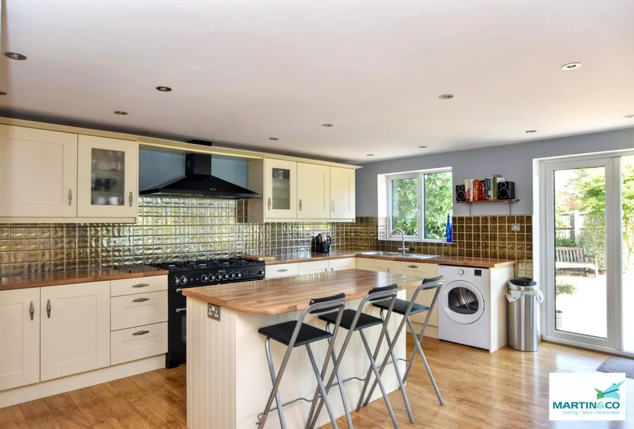 Blenheim Close, Hinckley, photo 6
