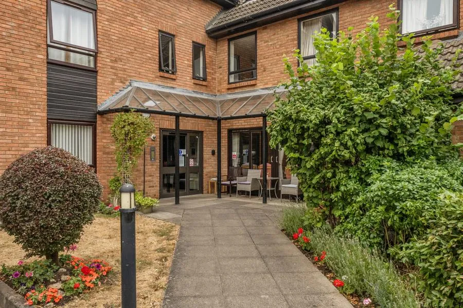 Ashridge Court, Newbury, RG14, photo 15