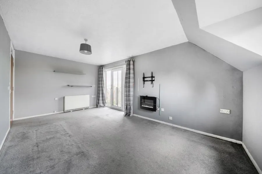 Ashridge Court, Newbury, RG14, photo 4