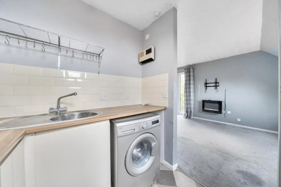Ashridge Court, Newbury, RG14, photo 9