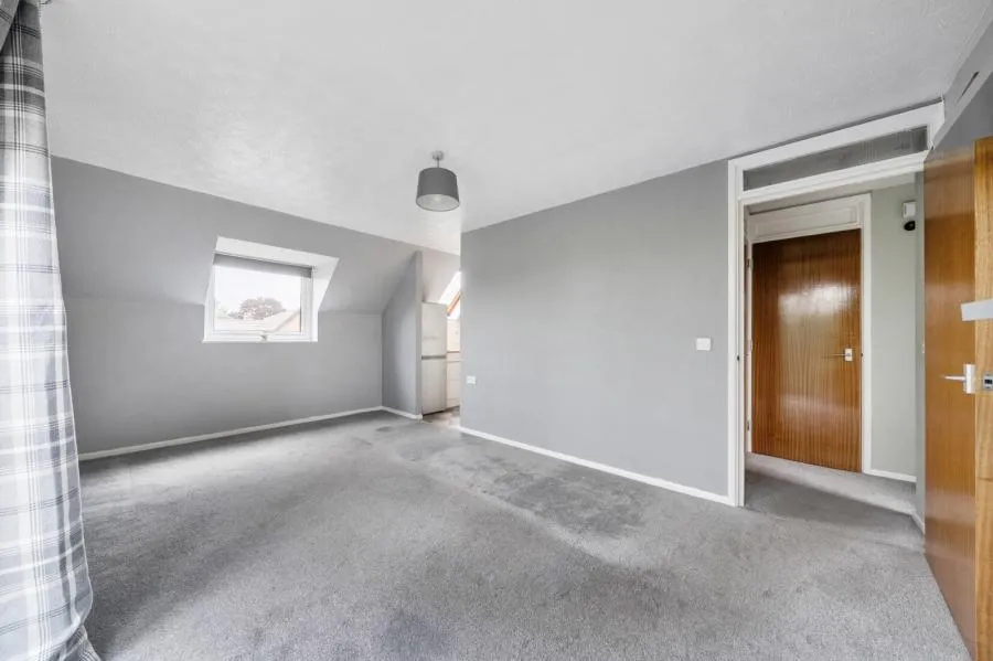 Ashridge Court, Newbury, RG14, photo 6