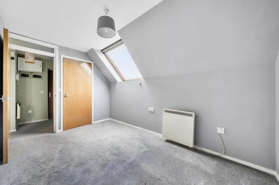 Ashridge Court, Newbury, RG14, photo 12