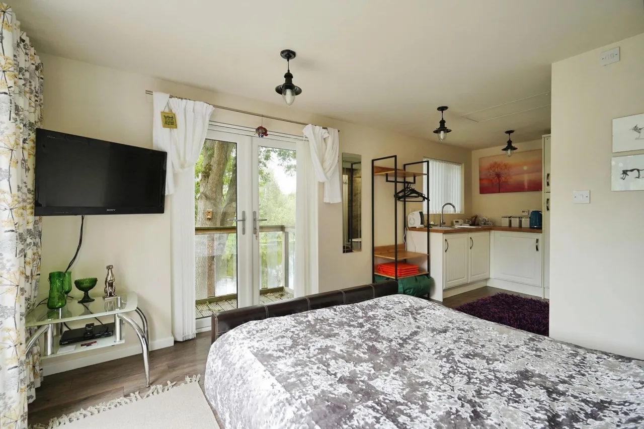 Newton Road, Burton-On-Trent, DE15, photo 29