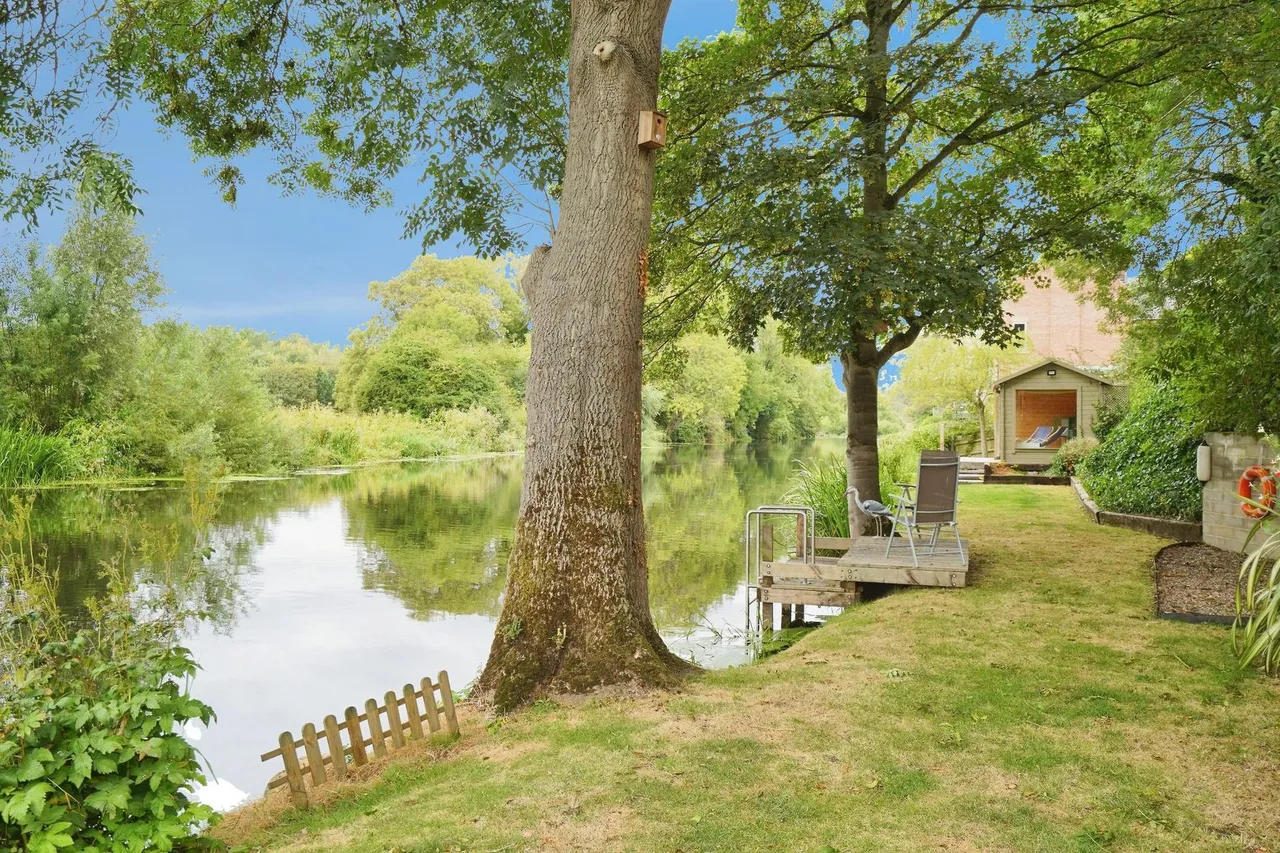Newton Road, Burton-On-Trent, DE15, photo 51