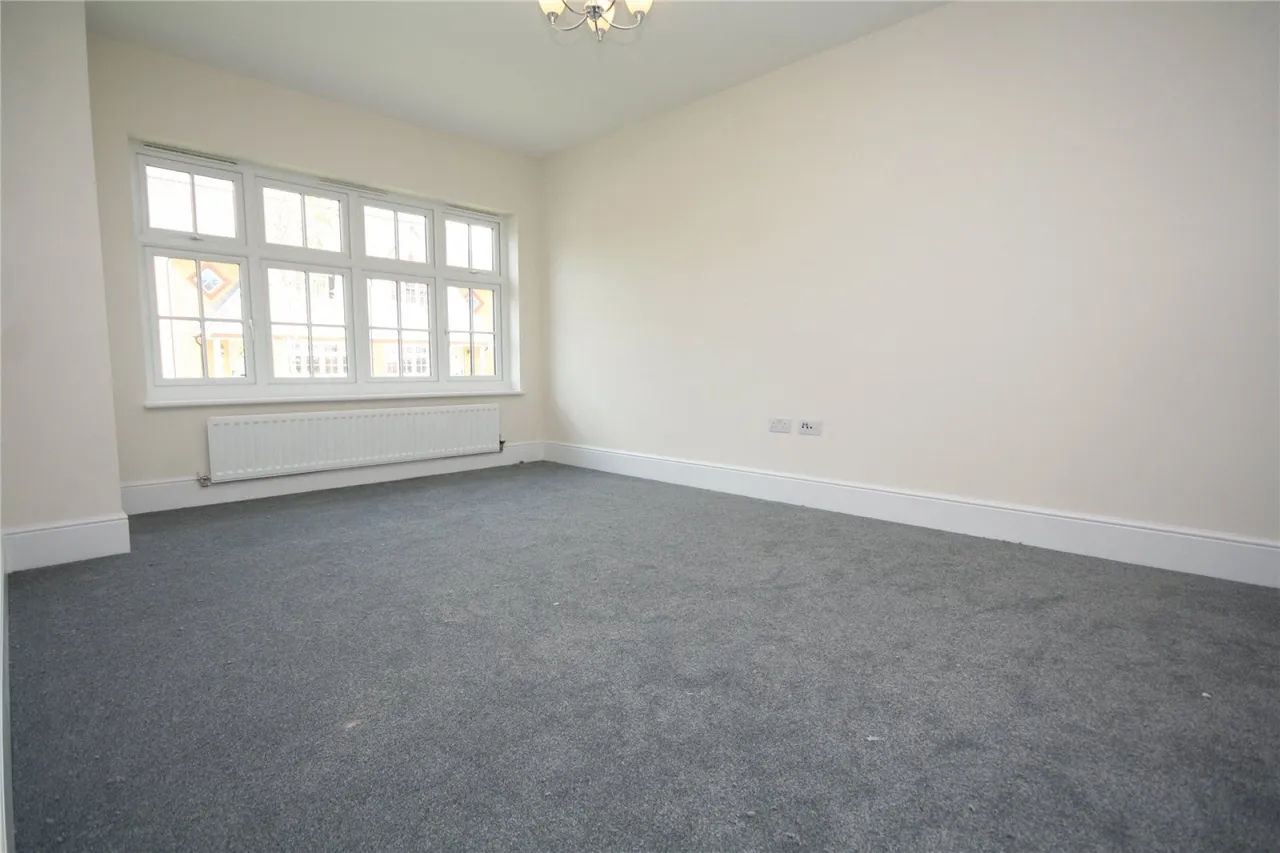 Honeysuckle Avenue, Cheltenham, GL53, photo 3