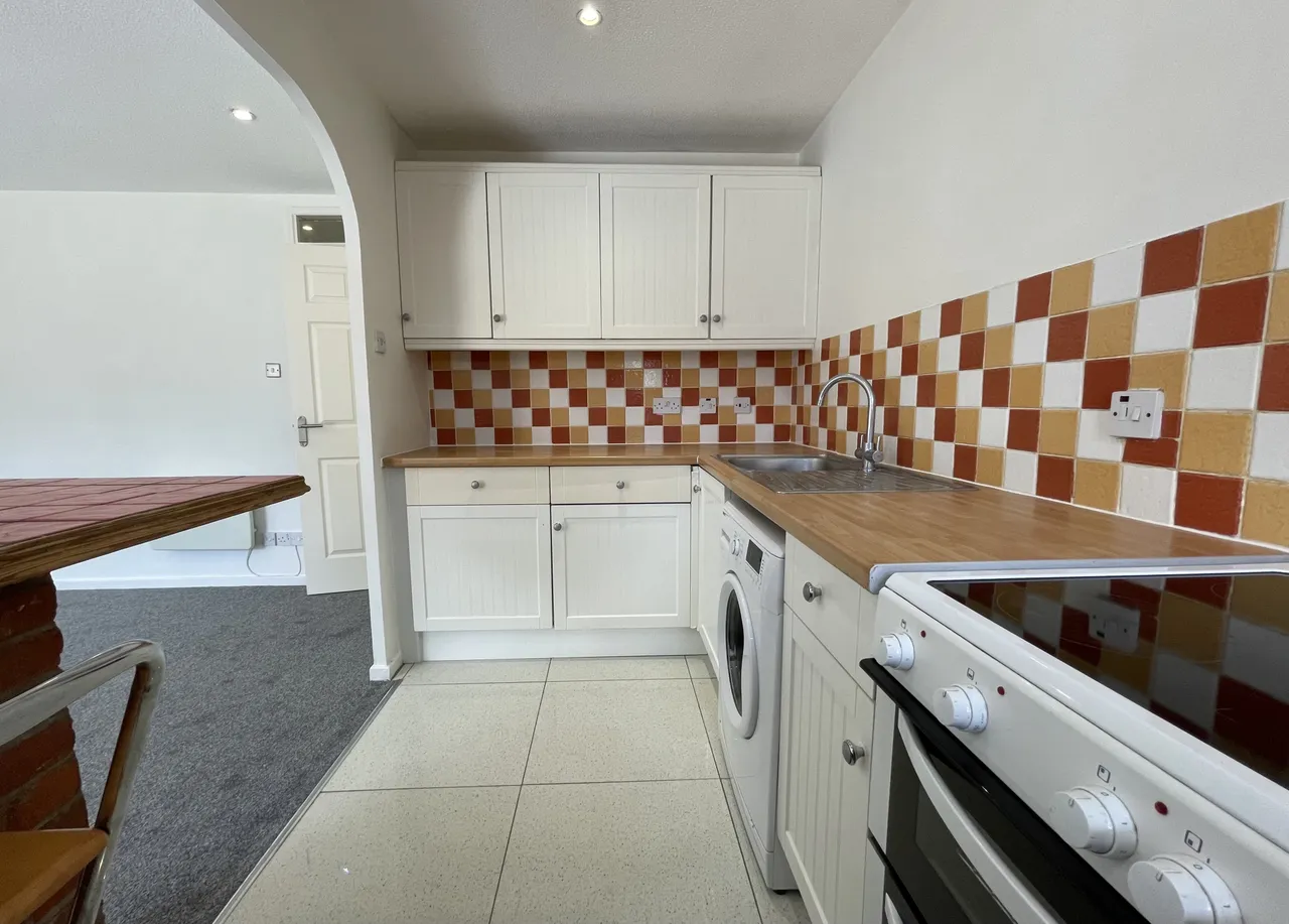 Lower Furney Close, High Wycombe, HP13, photo 4