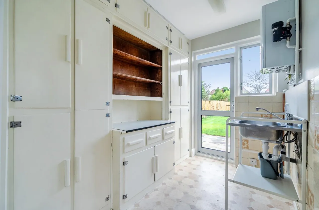 Daneswood Avenue, London, SE6 2RG, photo 8