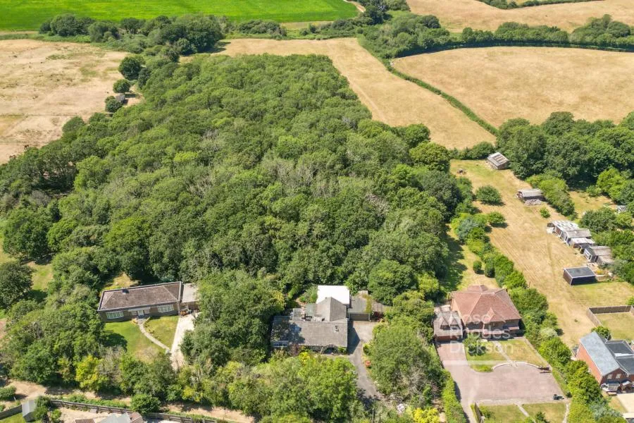 Nettlestone, Seaview, PO34, photo 33