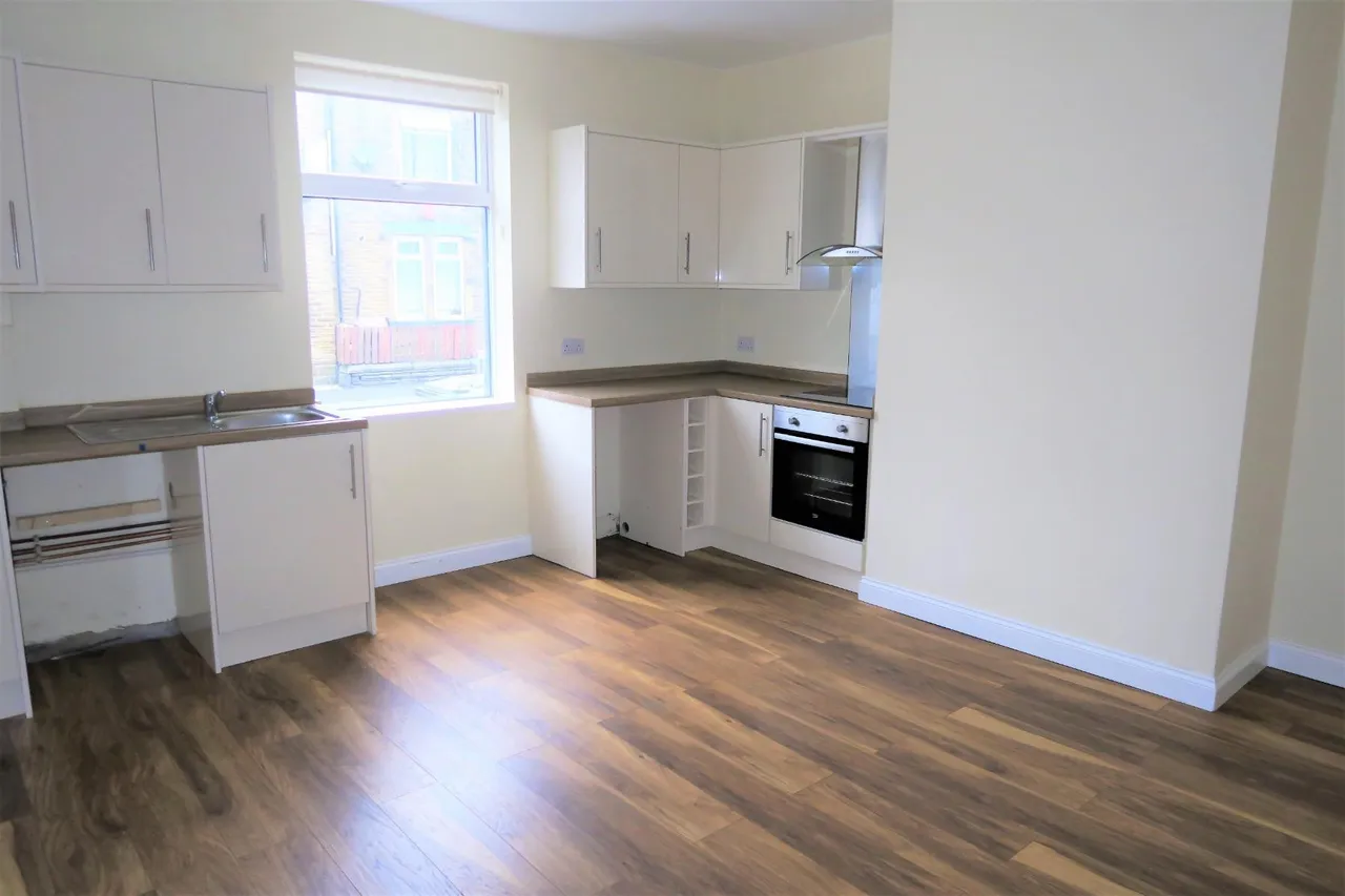 Fountain Street, Morley, LS27, photo 4