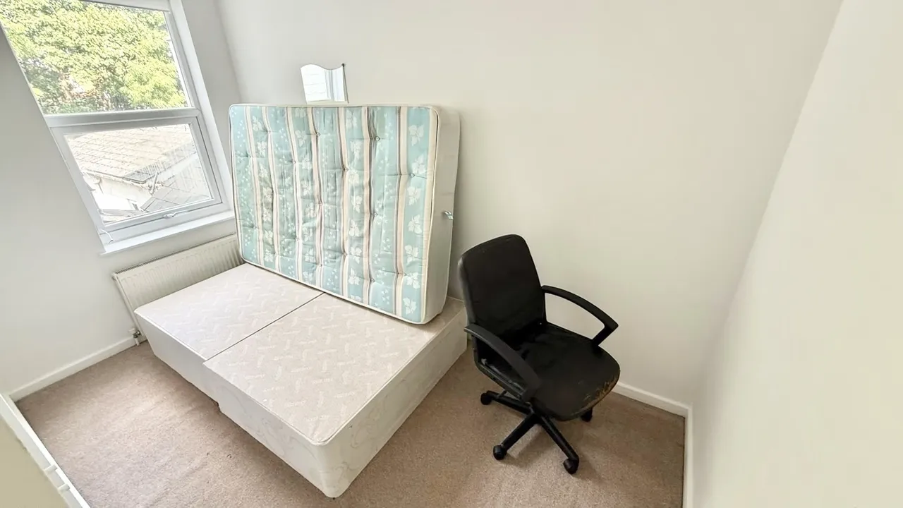 Heeley Road, B29, photo 2