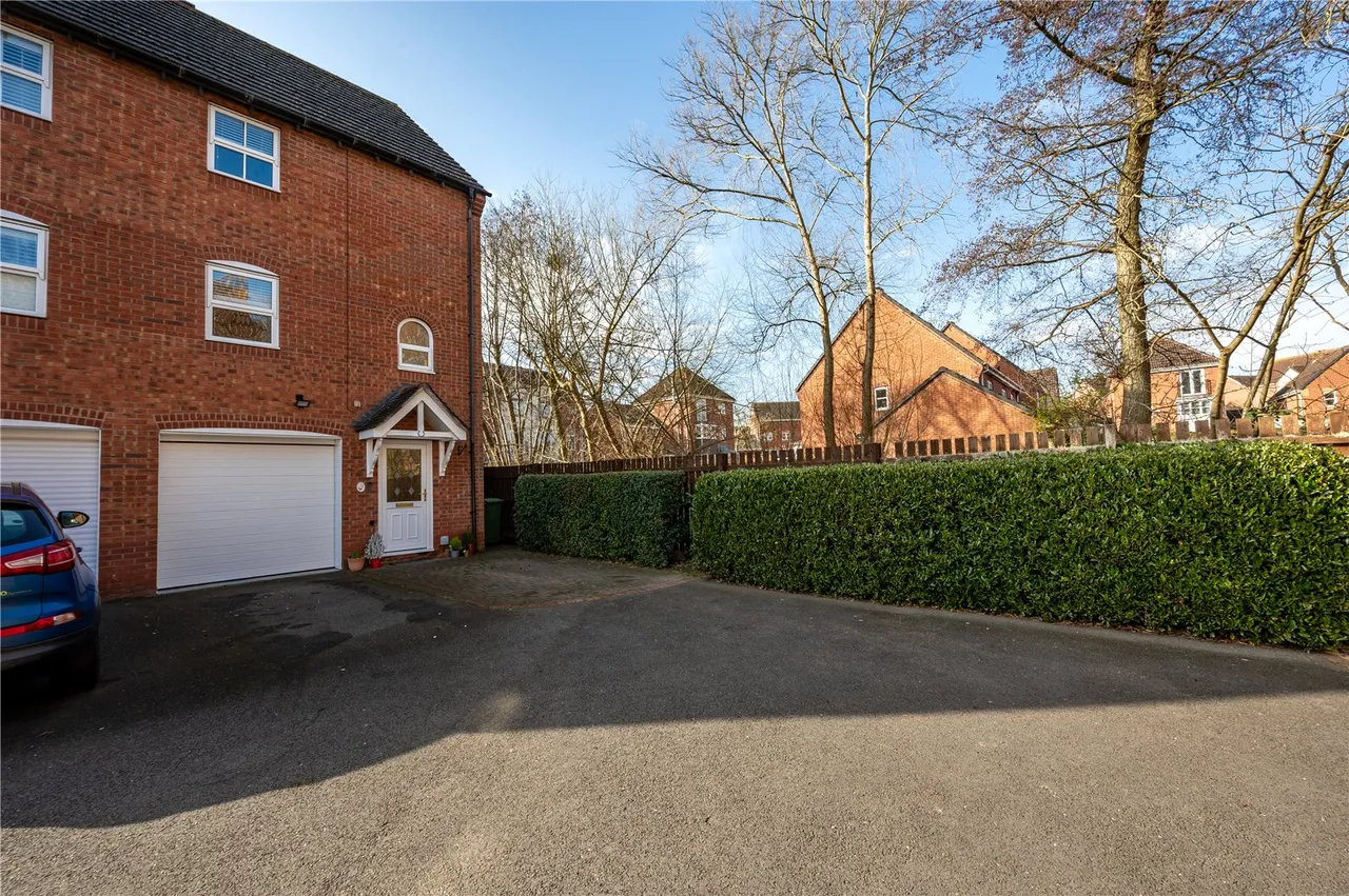 3 bed house for sale — Rosedale Close Brockhill, Redditch, Worcestershire, B97 6JQ