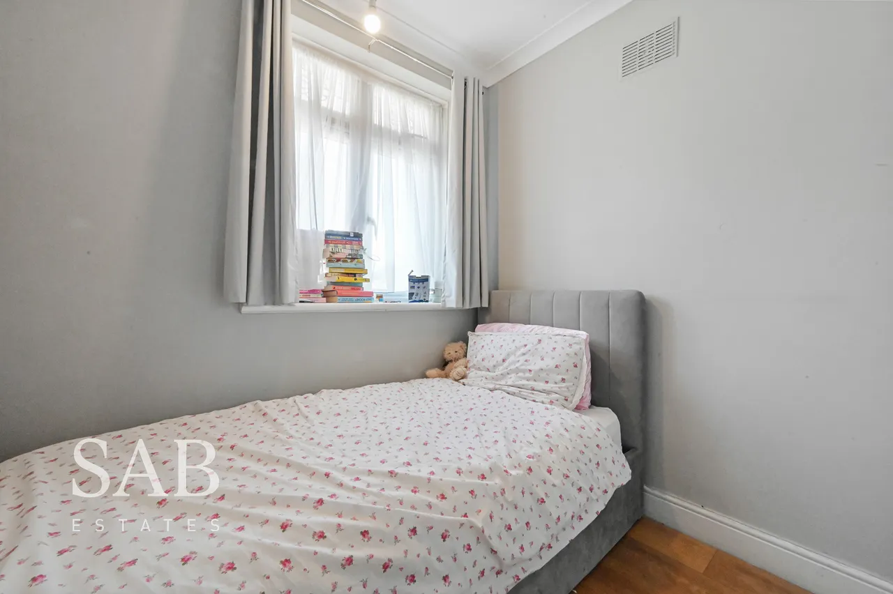 Penn Close, Greenford, UB6, photo 10