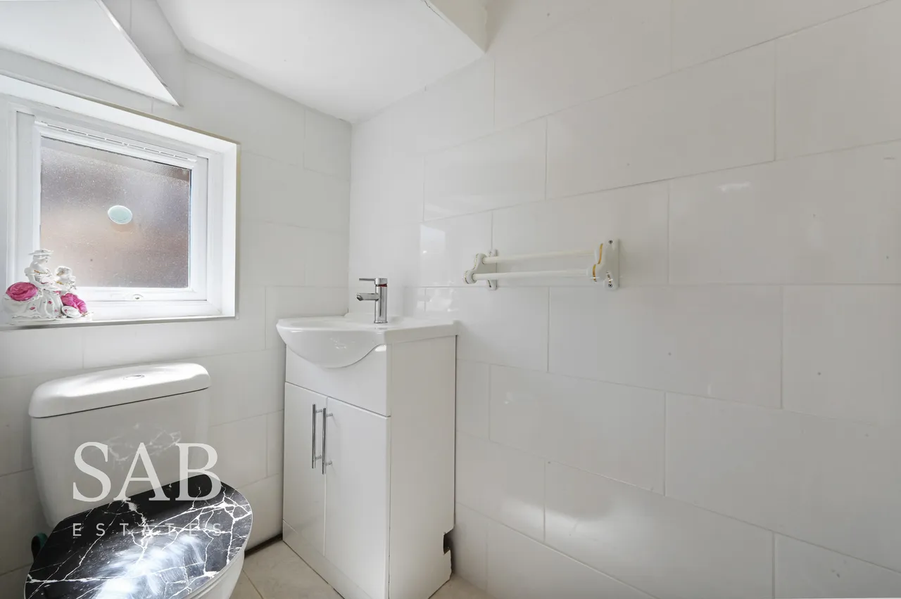 Penn Close, Greenford, UB6, photo 6