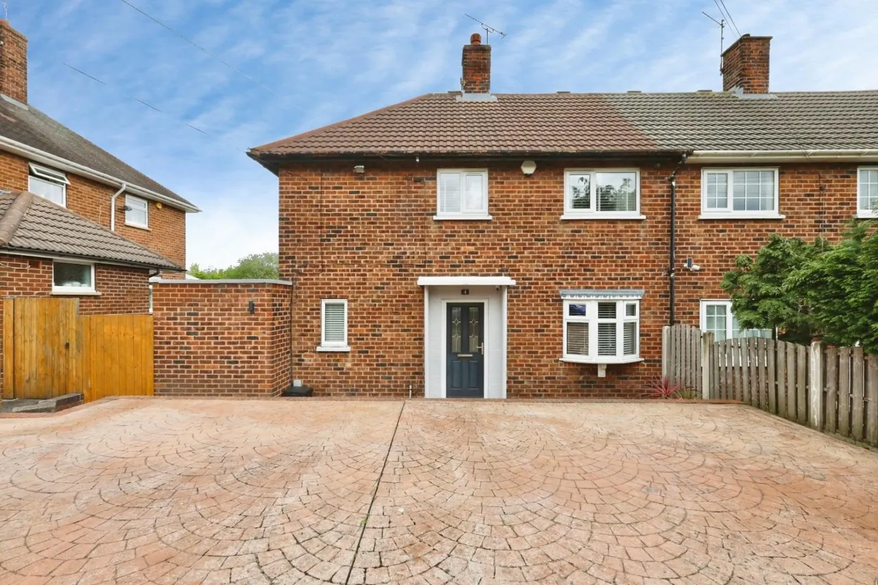 3 bed house for sale — Glenholme Drive, Sheffield