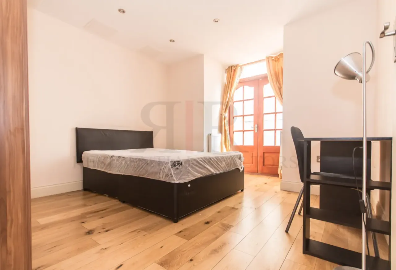 Denbigh Street, SW1V, photo 3