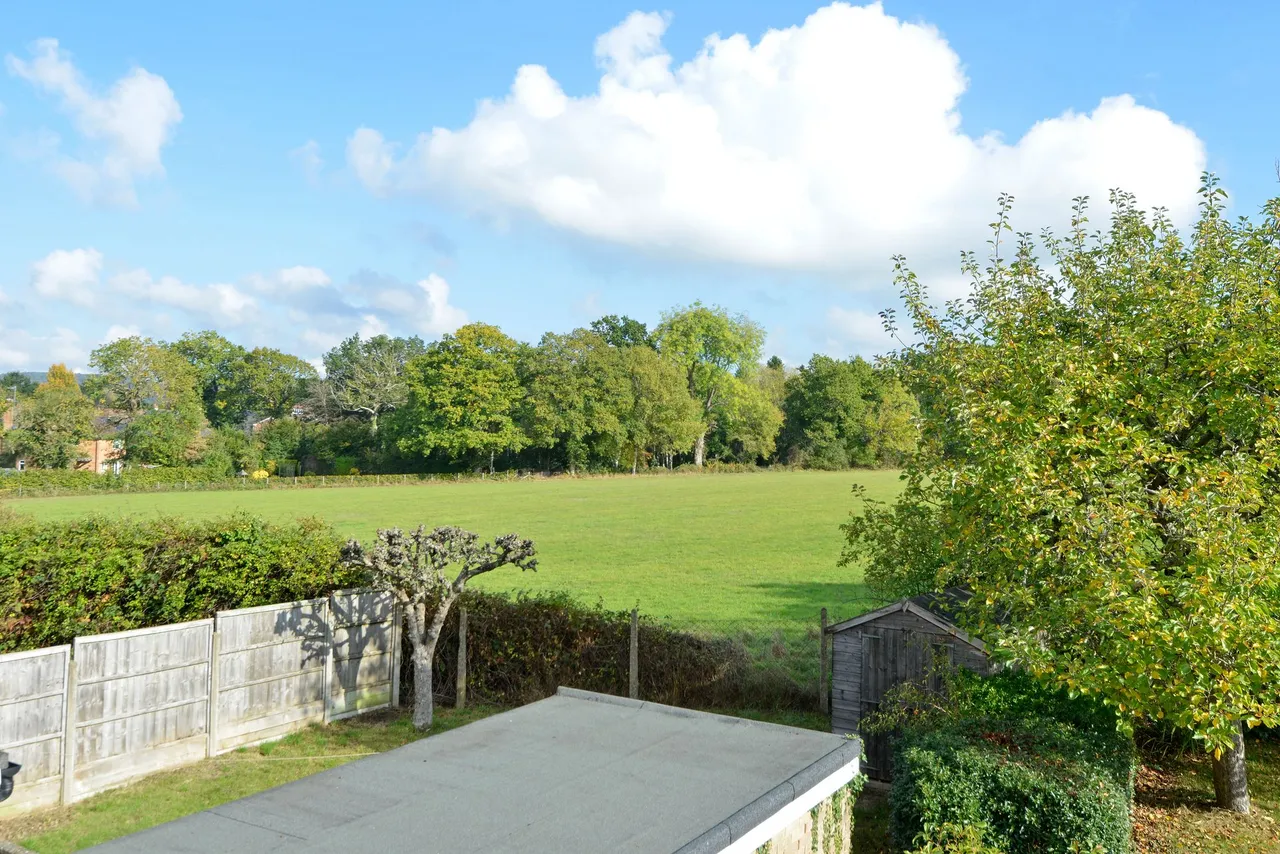 Seltops Close, Cranleigh, GU6, photo 4