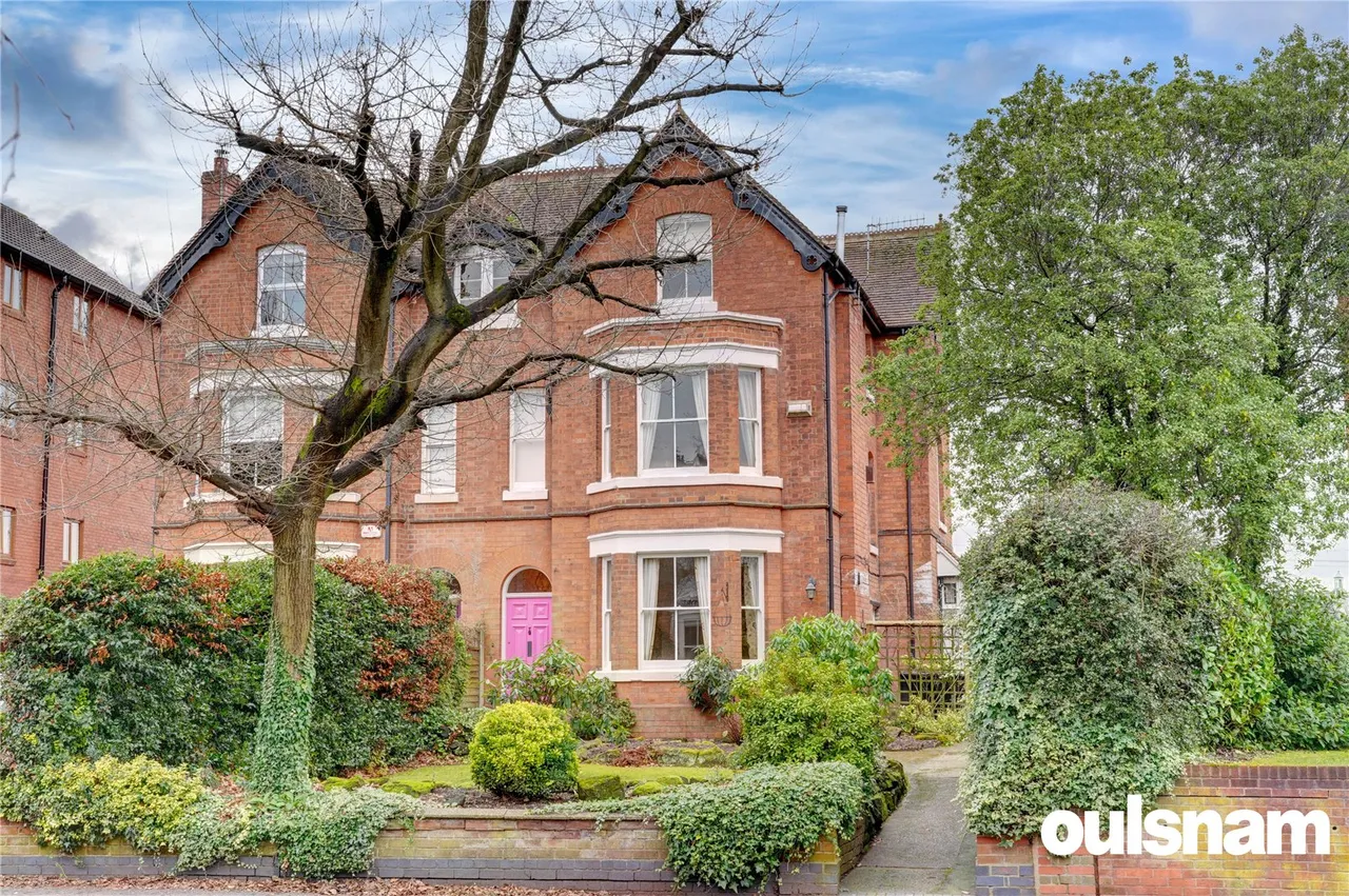 6 bed house for sale — New Road, Bromsgrove, Worcestershire, B60 2JD