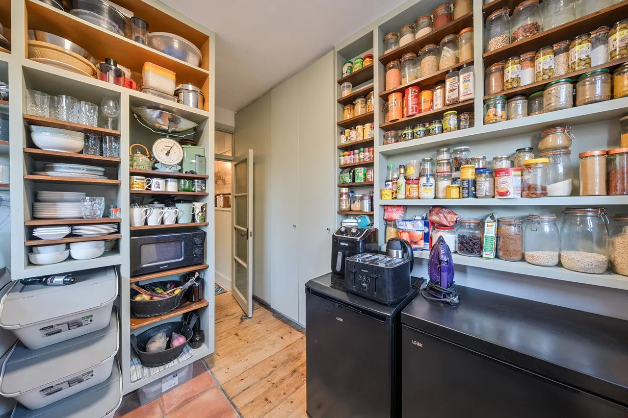 Vicarage Grove, SE5, photo 13