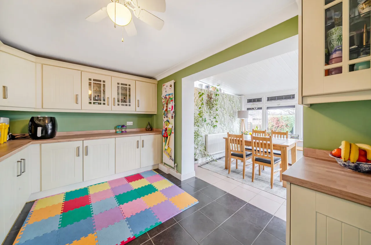 Broadley Green, Windlesham, Surrey, GU20 6AL, photo 15