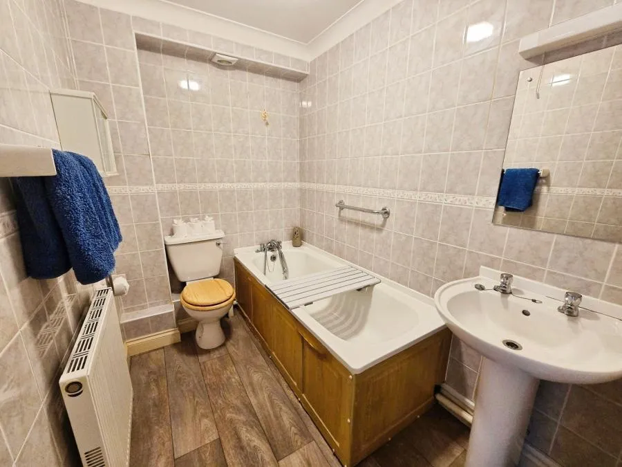 Orchard Close, Freshwater, PO40, photo 9