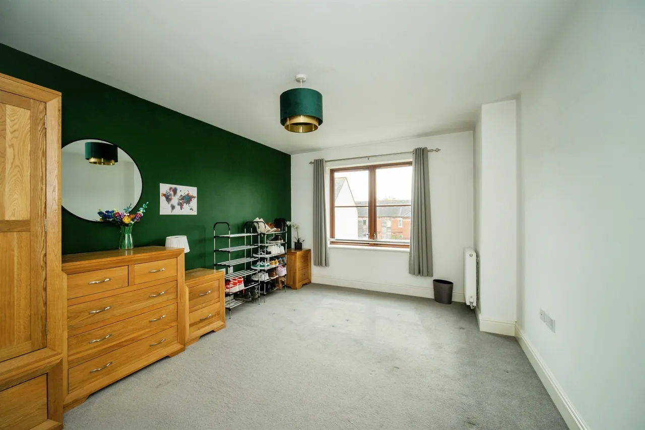 Northbrook Crescent, Basingstoke, photo 4
