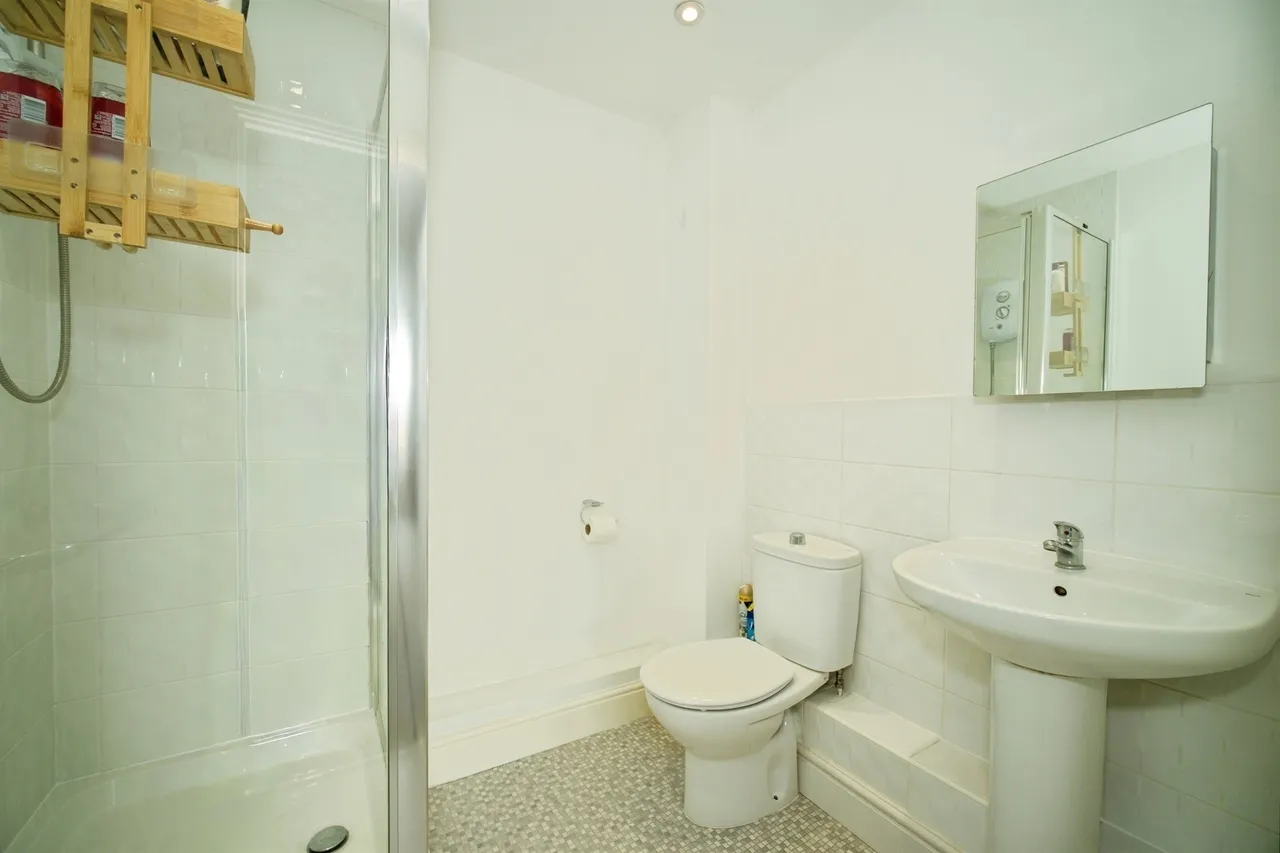 Northbrook Crescent, Basingstoke, photo 8
