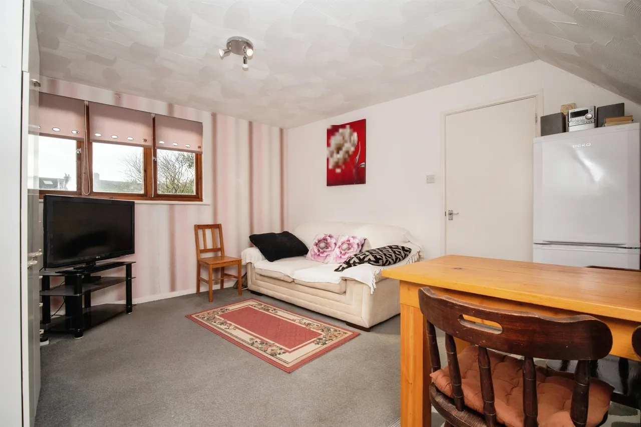 High Street, Fordington, DT1, photo 6