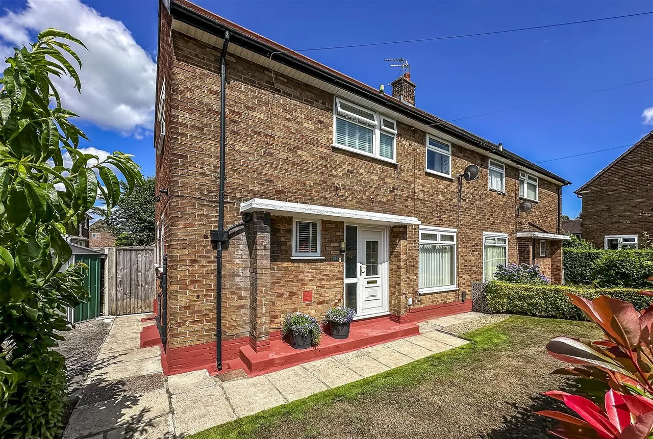 3 bed house for sale — Branson Walk, Timperley, Cheshire WA15 7DT