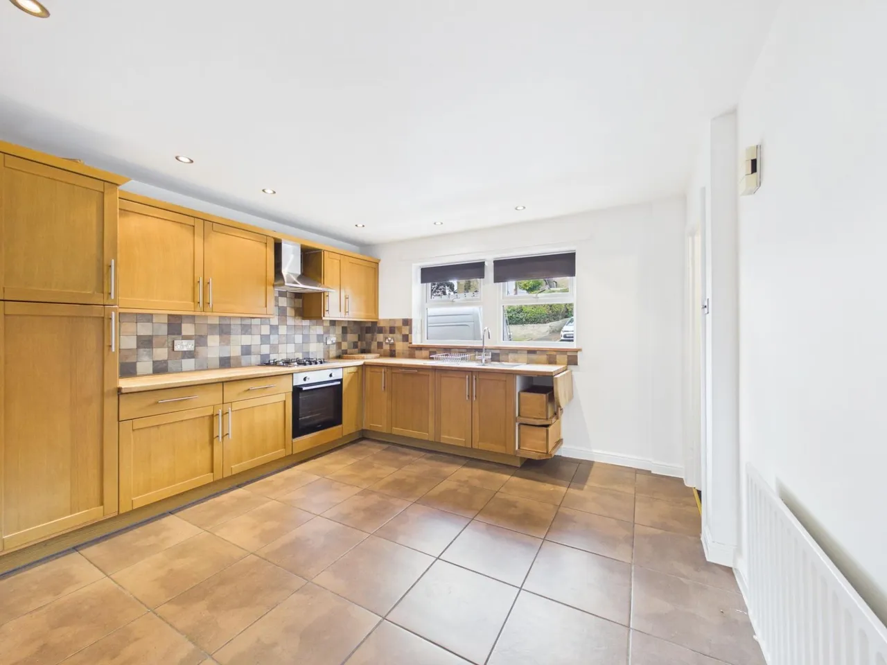 Crossley Place, Skipton, BD23, photo 3