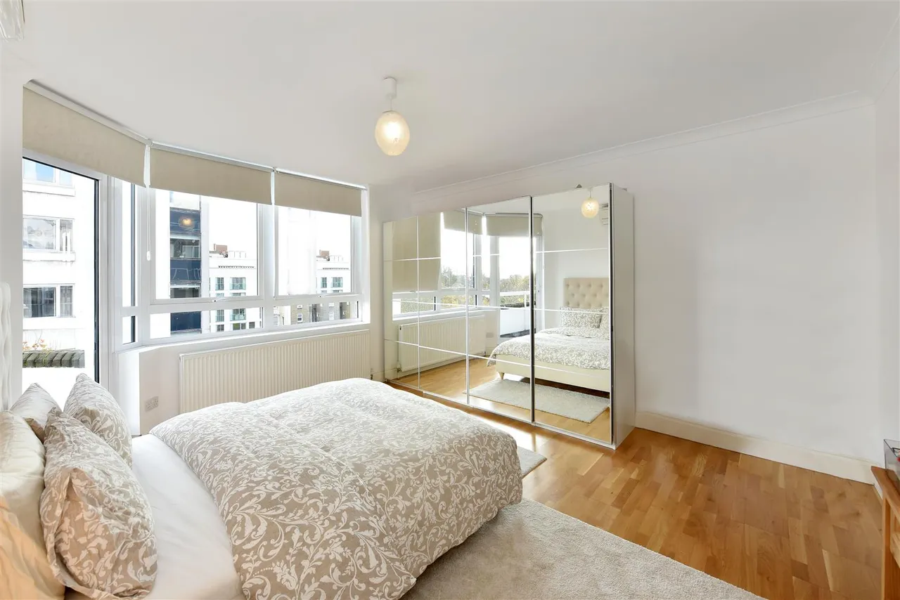 Stunning Views Over The Park, Hyde Park Towers, W2, photo 9