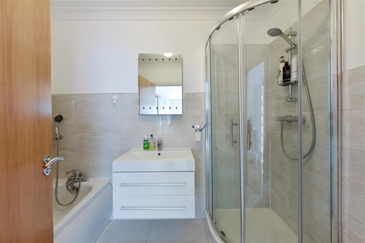 Stunning Views Over The Park, Hyde Park Towers, W2, photo 7