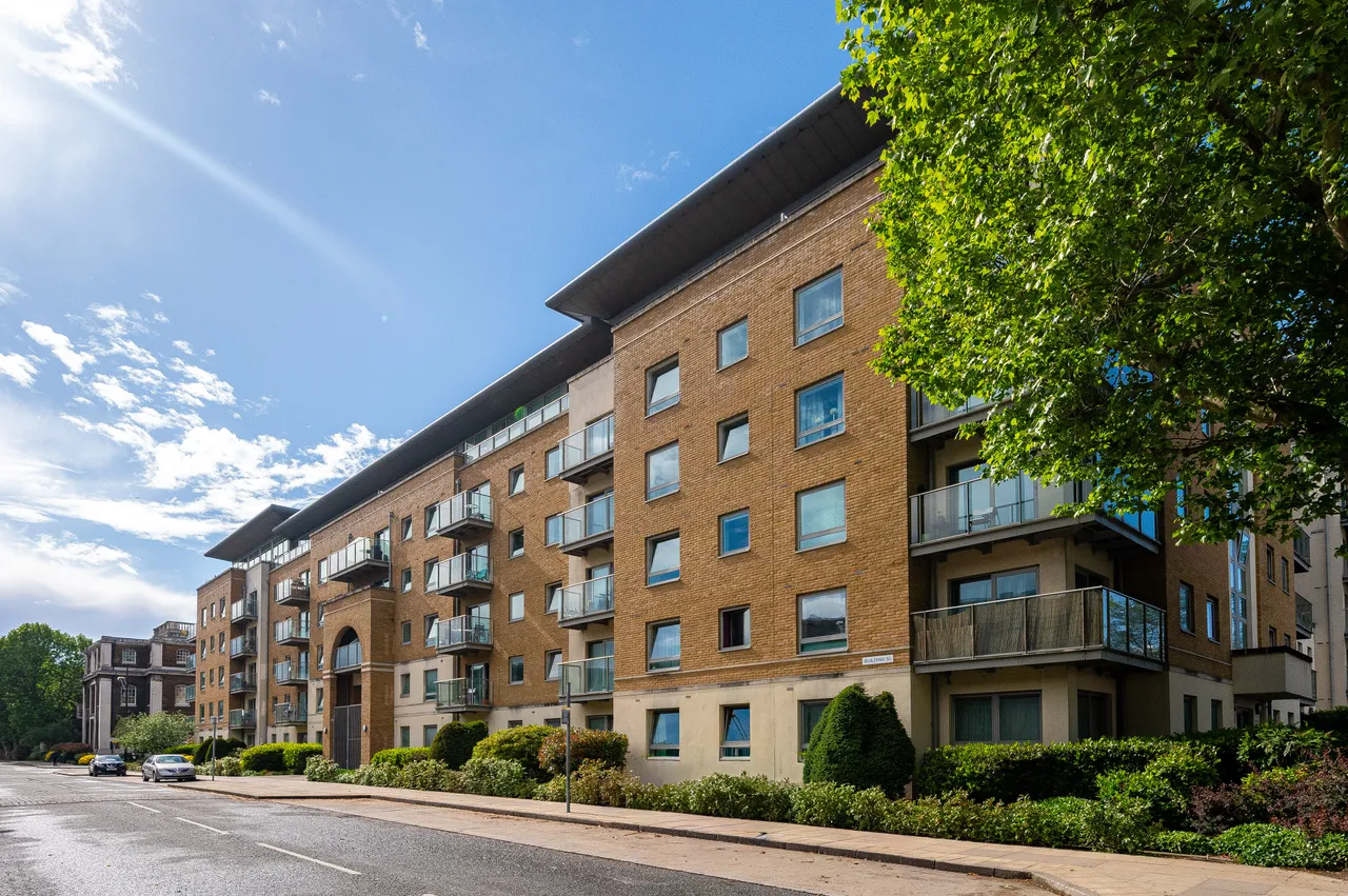 2 bed flat to rent — Apartment 313, Building 50, Argyll Road, London