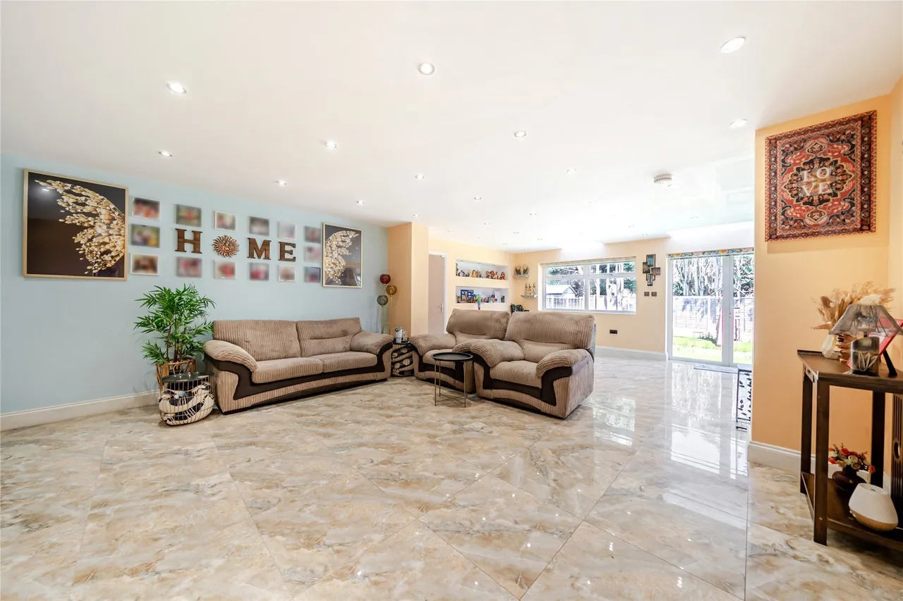 The Avenue, Orpington, BR6, photo 2